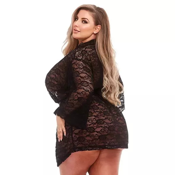Baci Queen juodas atlasinis chalatas su nėriniais – elegantiškas didelio dydžio modelis