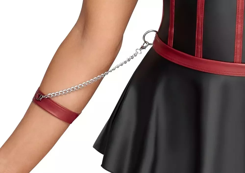 Cottelli Bondage Lift Bra Set 80B/M juodos-raudonos spalvos, su reguliuojamais rankų raiščiais