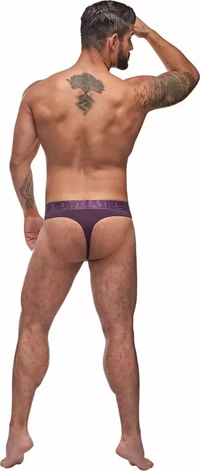 Male Power Avant-Garde Enhancer stygos, L/XL, violetinės spalvos su koliažinio teksto juosta